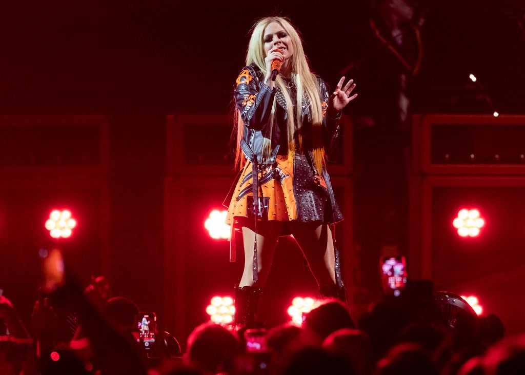 Avril Lavigne recrea la portada de su primer álbum