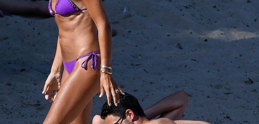 Lorena Bernal y Mikel Arteta lucen cuerpazos al sol en Mallorca