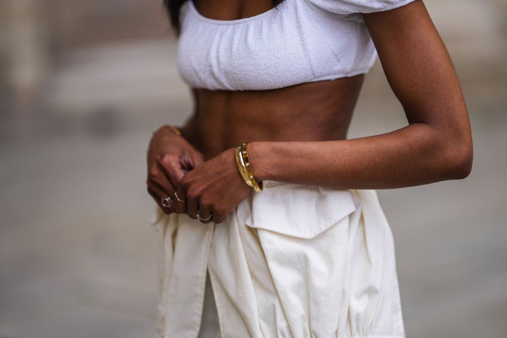 La falda blanca o cómo llevar la tendencia del verano