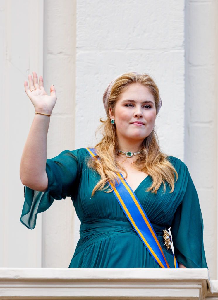 Amalia de Holanda: vestido de Asos y esmeraldas de Máxima