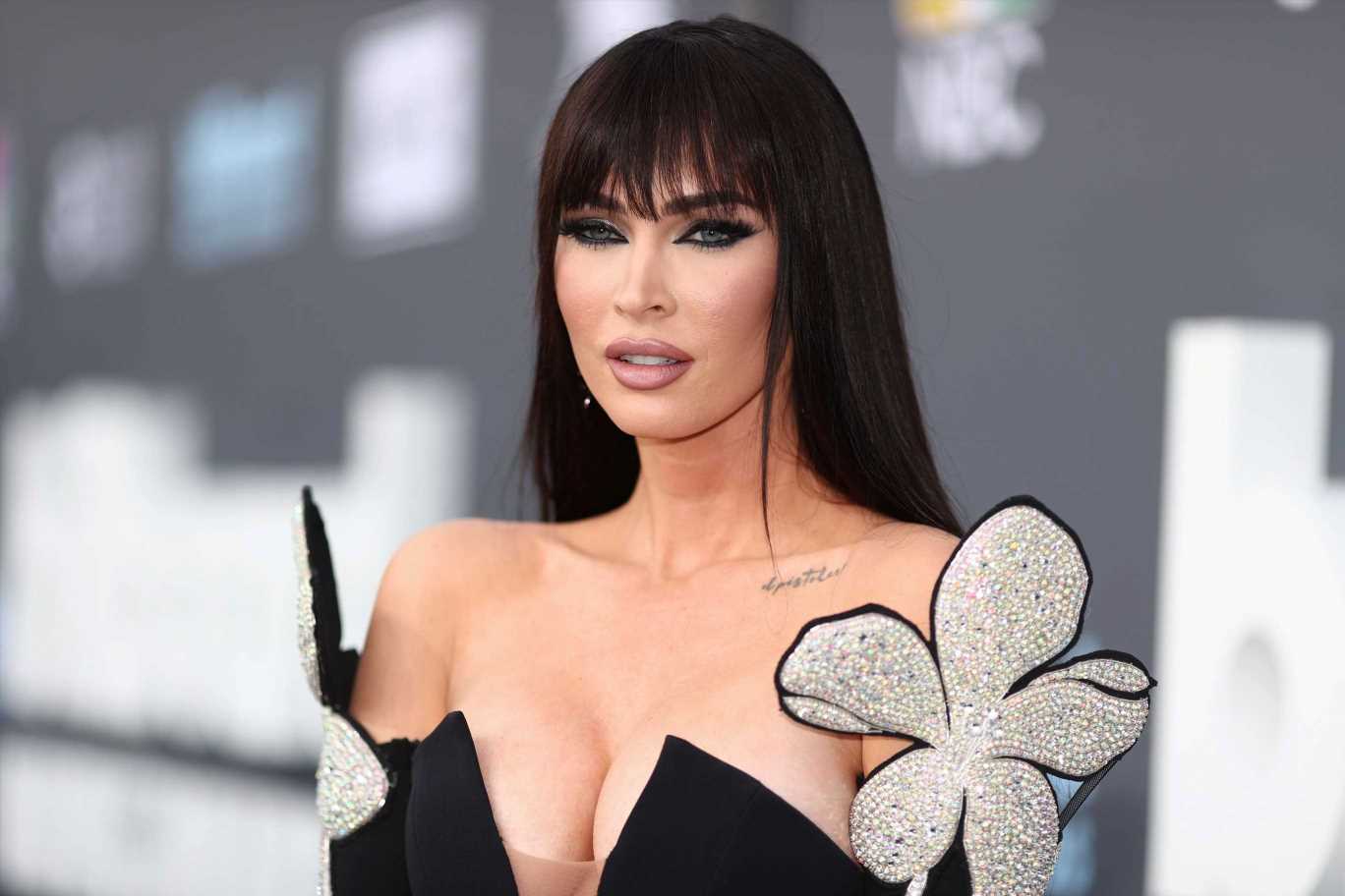 'Blue jelly', la manicura más apetecible de Megan Fox