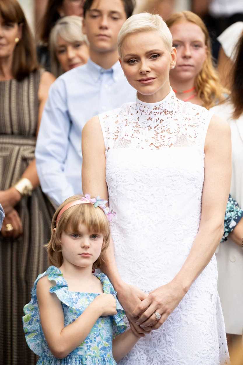 Charlène de Mónaco y el dos piezas blanco para novias atrevidas