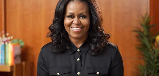 Michelle Obama, aplaudida por lucir trenzas en su pelo