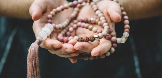 Qué es un japa mala y cómo puede ayudarte a meditar