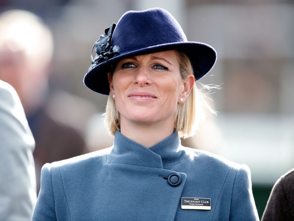 Zara Tindall se estrena como modelo y habla de su madre