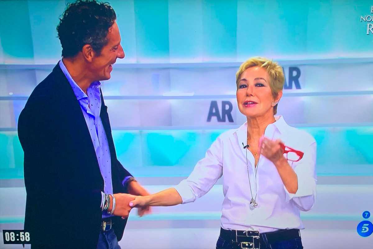 Todos los secretos del look de Ana Rosa Quintana en su regreso a ‘El programa de AR’