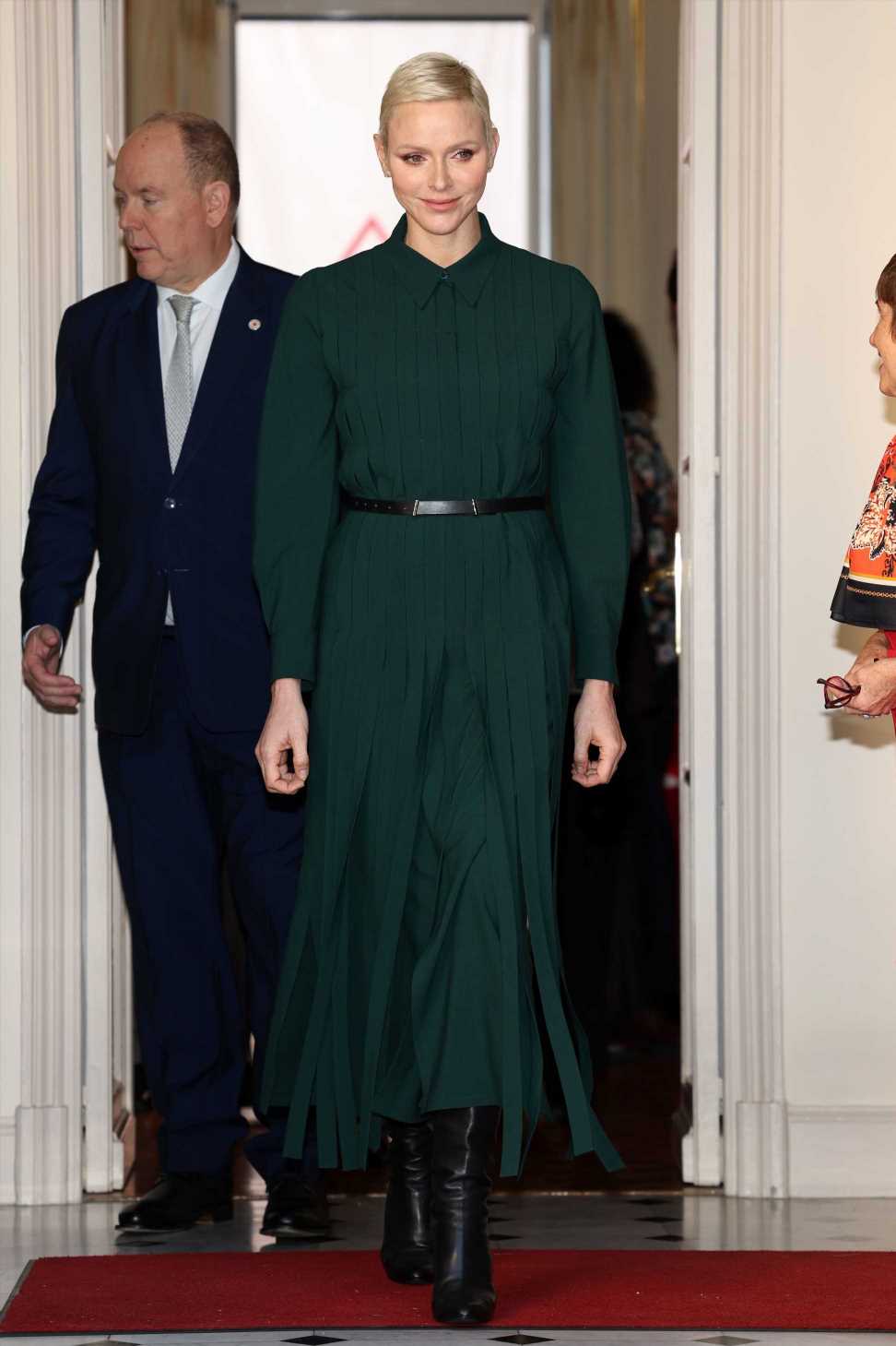 Charlène de Mónaco estrena el vestido verde que está en Zara