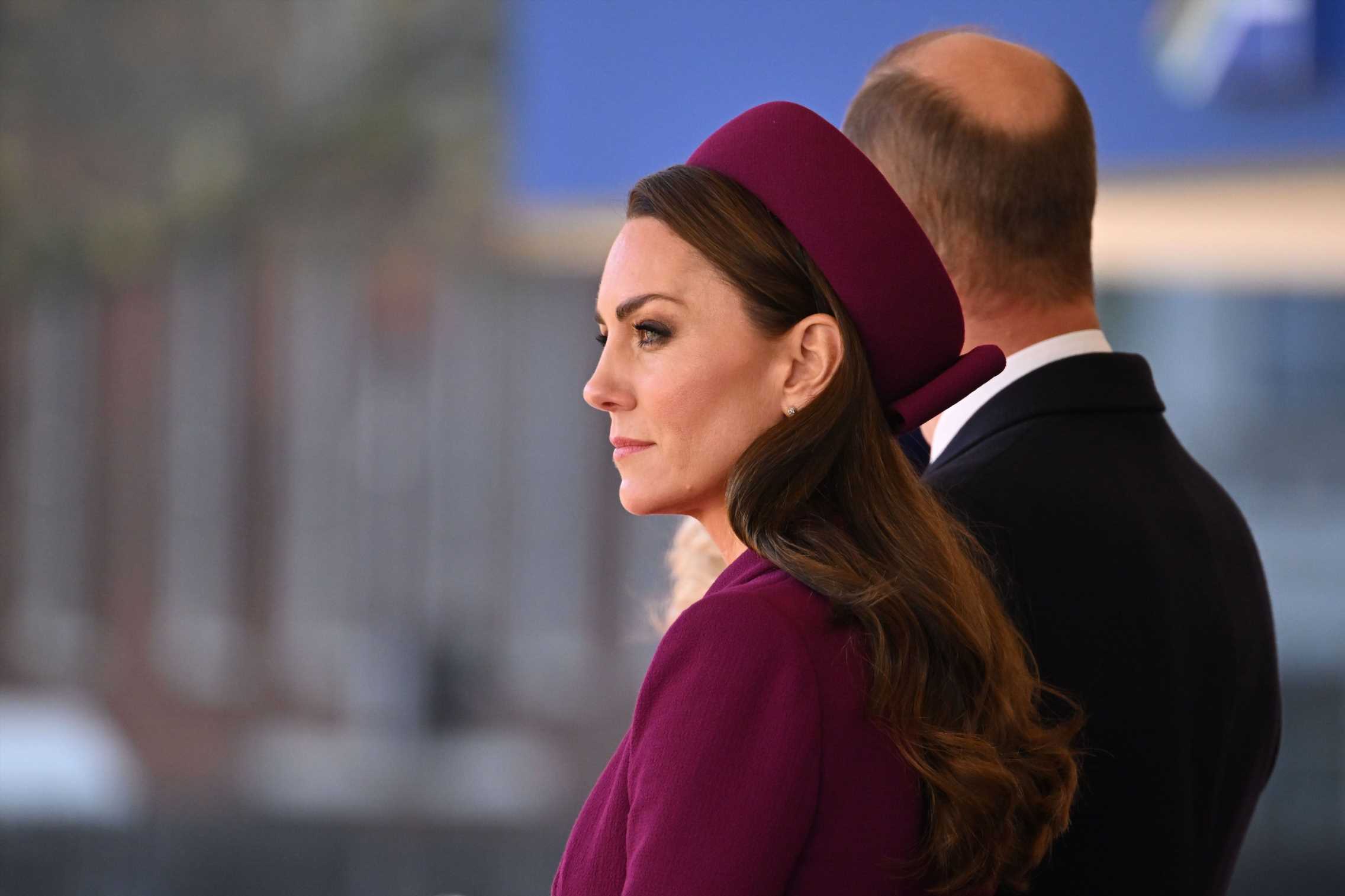 Kate Middleton usa el broche Princesa de Gales de Lady Di