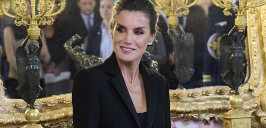 La reina Letizia se apunta a los labios 'glossy'