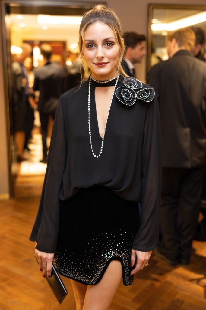 Olivia Palermo apuesta por el traje de terciopelo