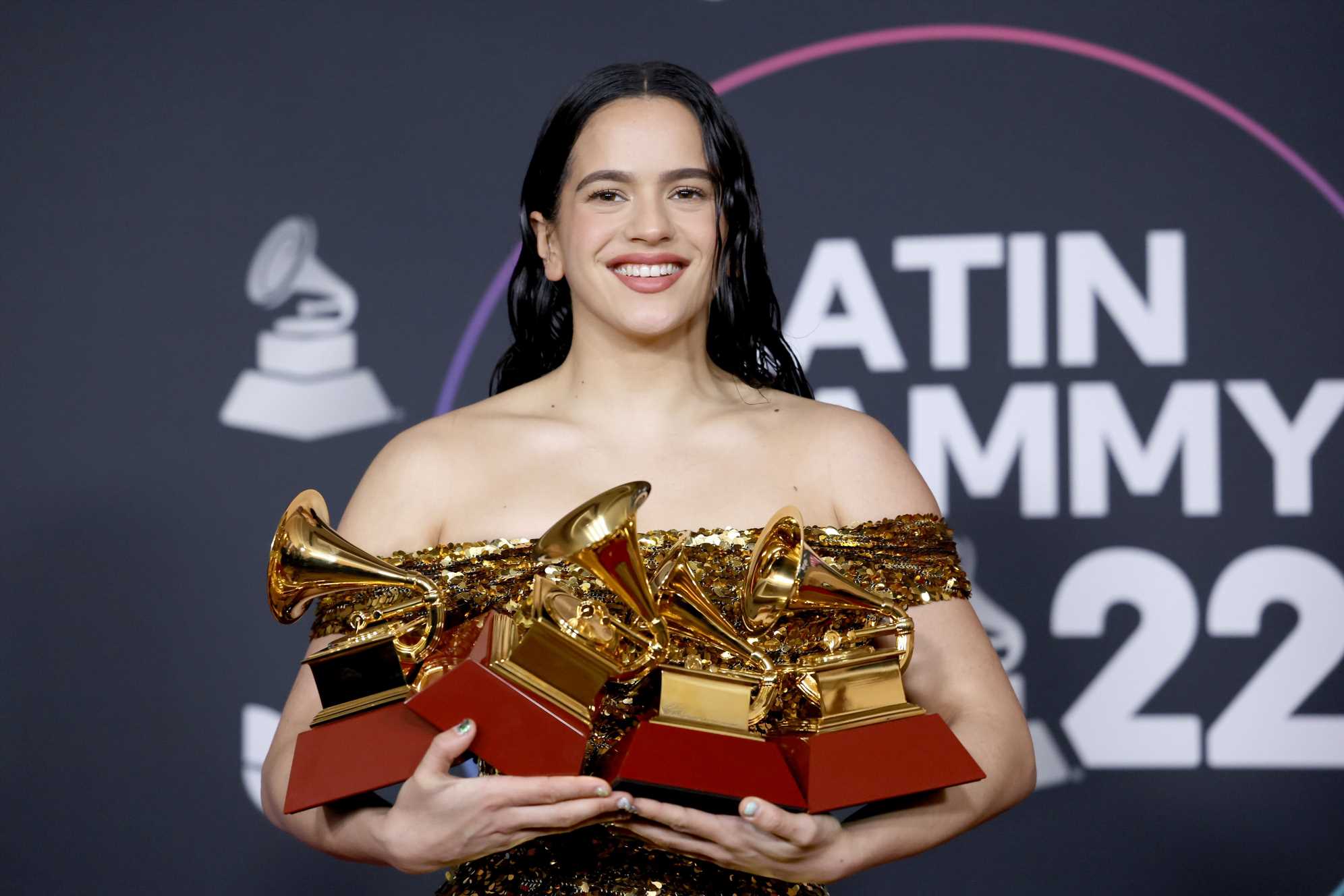 Rosalía y sus tres looks en la gala de Latin Grammys 2022