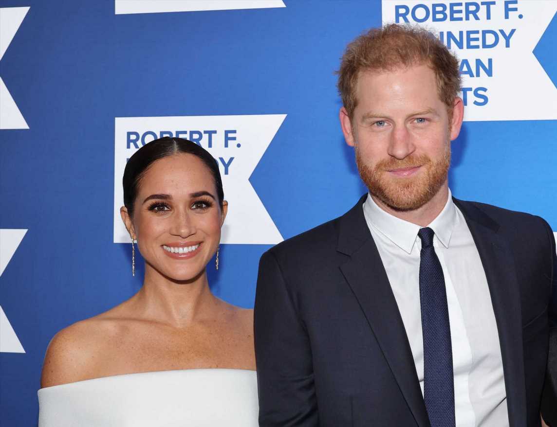 Carlos III invitará a Harry y a Meghan a su coronación