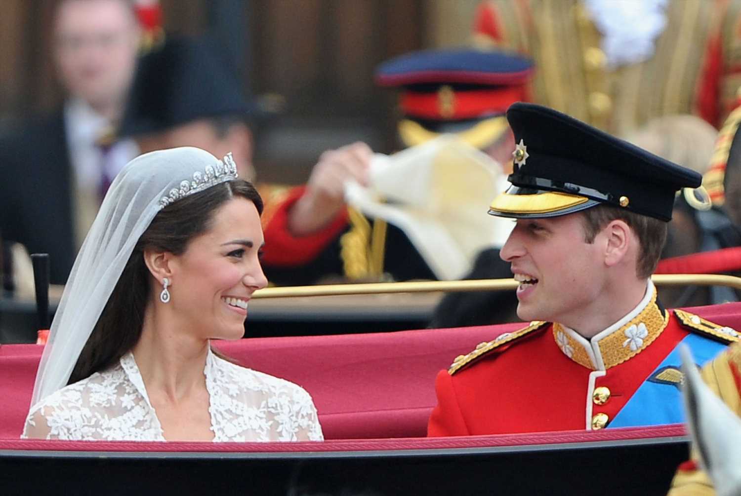 La foto no vista de la boda de Kate y el príncipe William