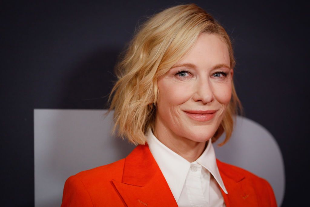Cate Blanchett con el traje de Mango (de rebajas) más favorecedor