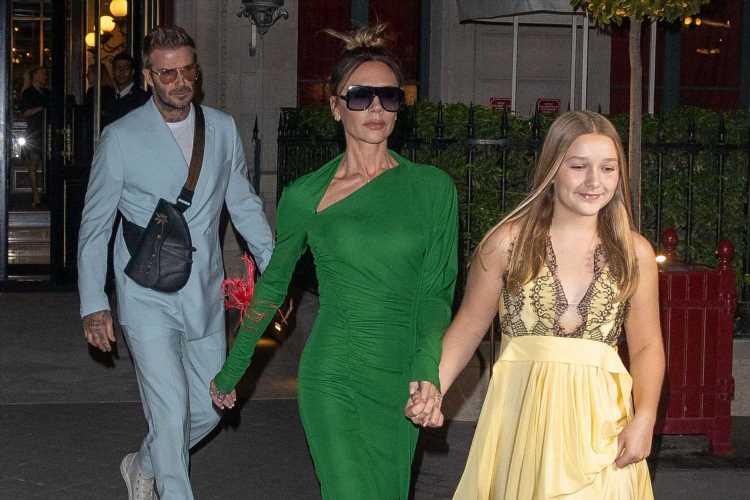 Harper Beckham tiene el vestido con escote bardot más ideal