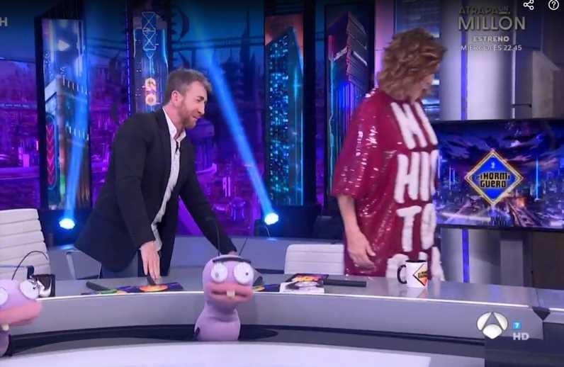 Agatha Ruiz de la Prada le hace la cobra a Pablo Motos en ‘El Hormiguero’