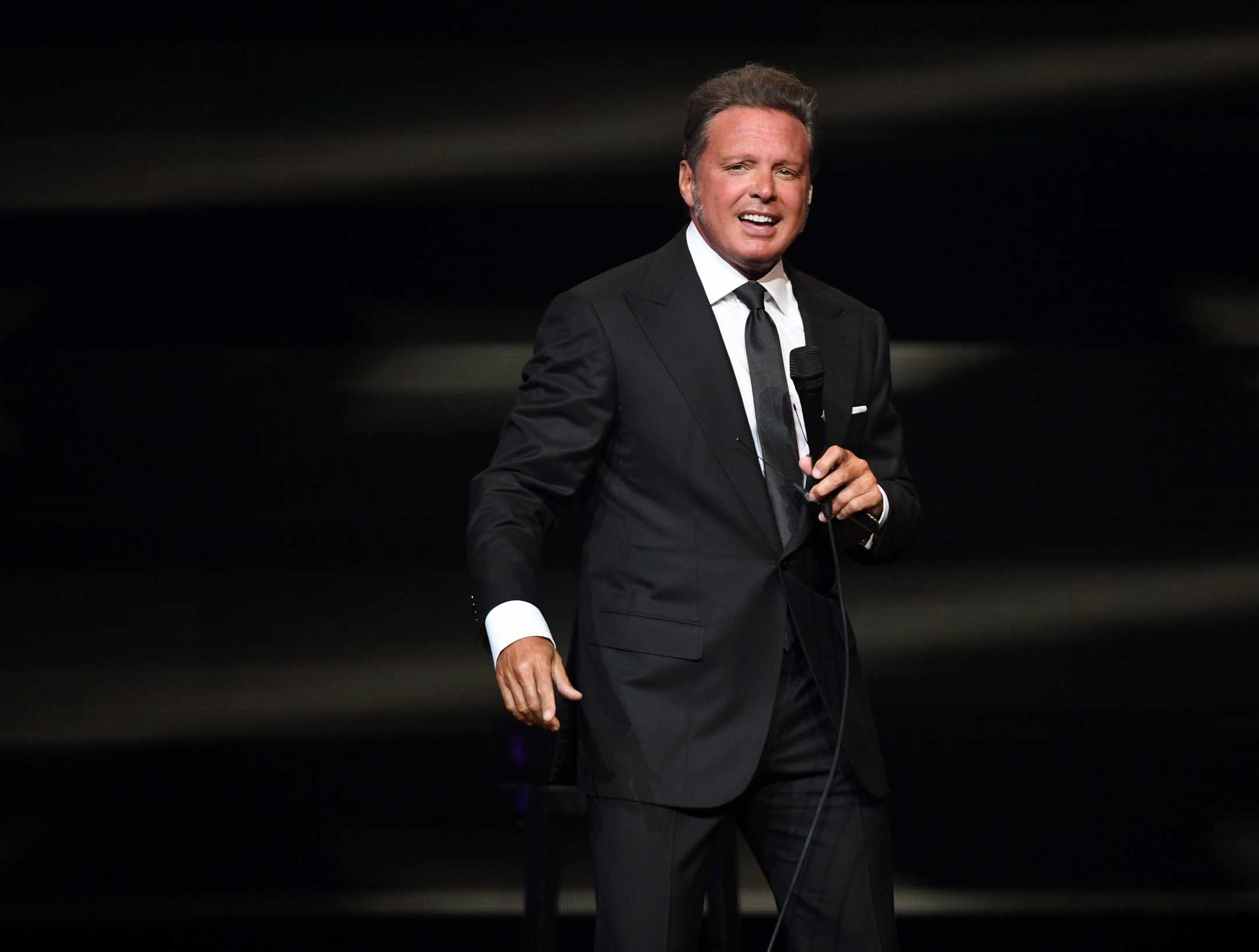 Luis Miguel anuncia que le han hackeado su cuenta de Twitter