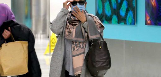 Isabel Pantoja llega a Miami entre el caos de sus maletas