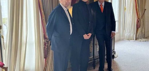 Mario Vargas Llosa disfruta con el rey Juan Carlos y la infanta Cristina