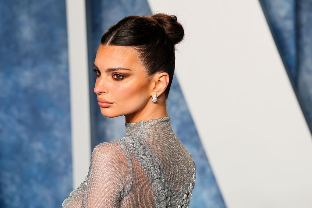 Emily Ratajkowski se apunta al corte de pelo 'mixie'