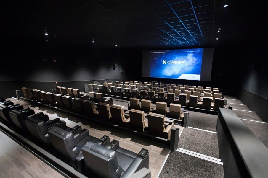 Cinesa trata de competir con las plataformas con un abono de cine en salas