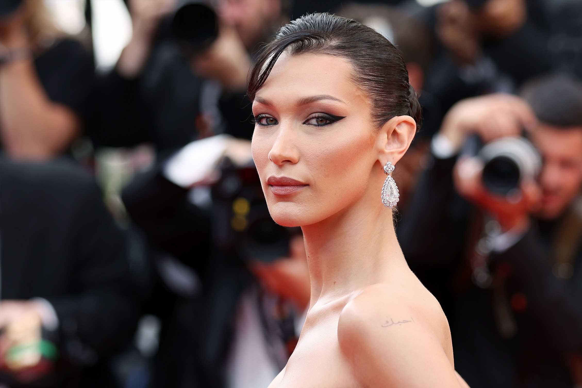 Bella Hadid apoya a Ariana Grande en un vídeo de Instagram