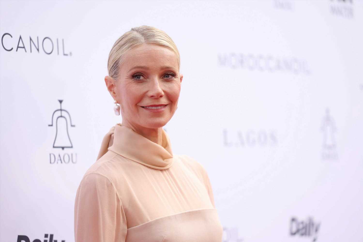 Gwyneth Paltrow y look con el que presume de vientre plano