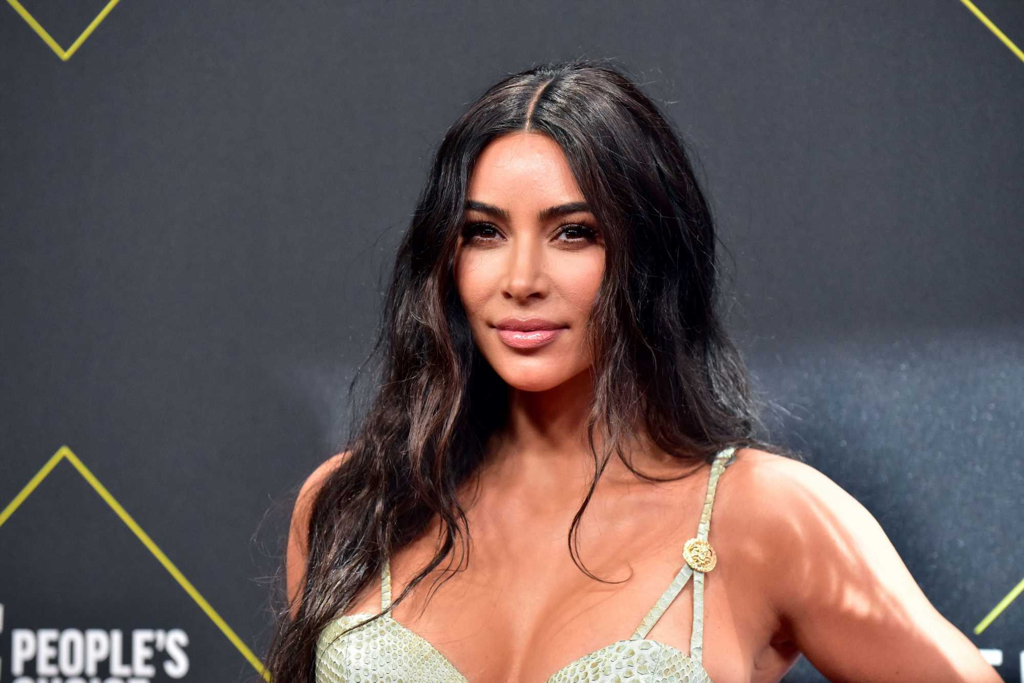 Kim Kardashian presume de abdominales en Instagram