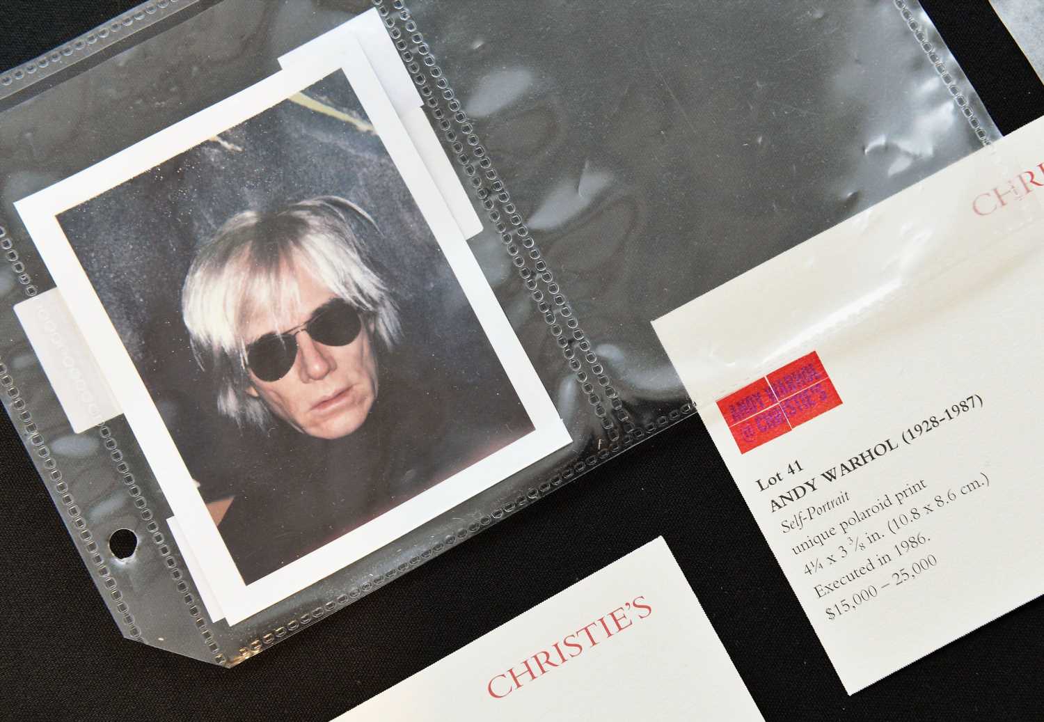 Las fotografías Polaroid de Andy Warhol están a la venta en eBay