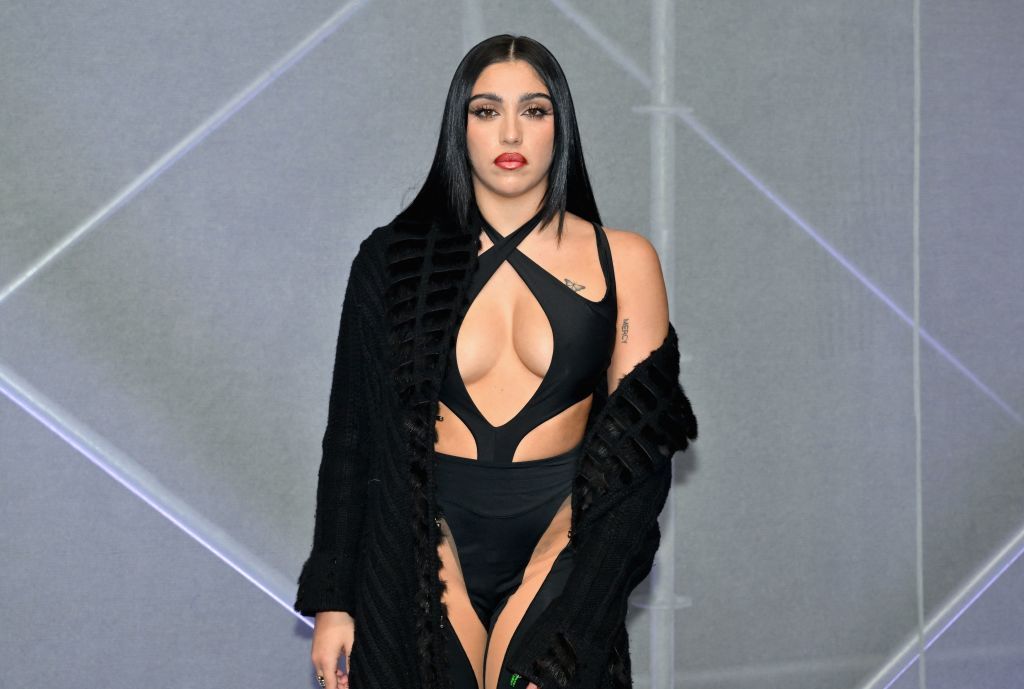 Lourdes León luce el mono más difícil de Mugler x H&M