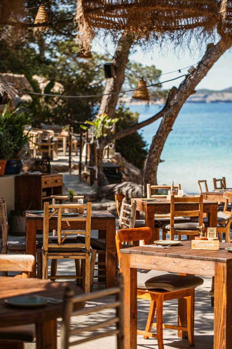 El chiringuito de Ibiza en el que comer bien con las mejores vistas: Cala Gracioneta