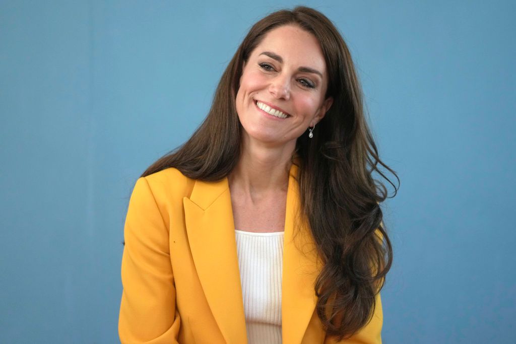 Kate Middleton tiene las asequibles zapatillas blancas de Veja más buscadas