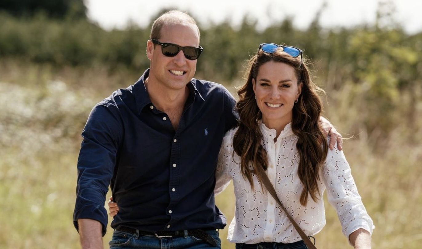 Kate Middleton y el príncipe Guillermo celebran su 12 aniversario con una imagen de lo más enamorados