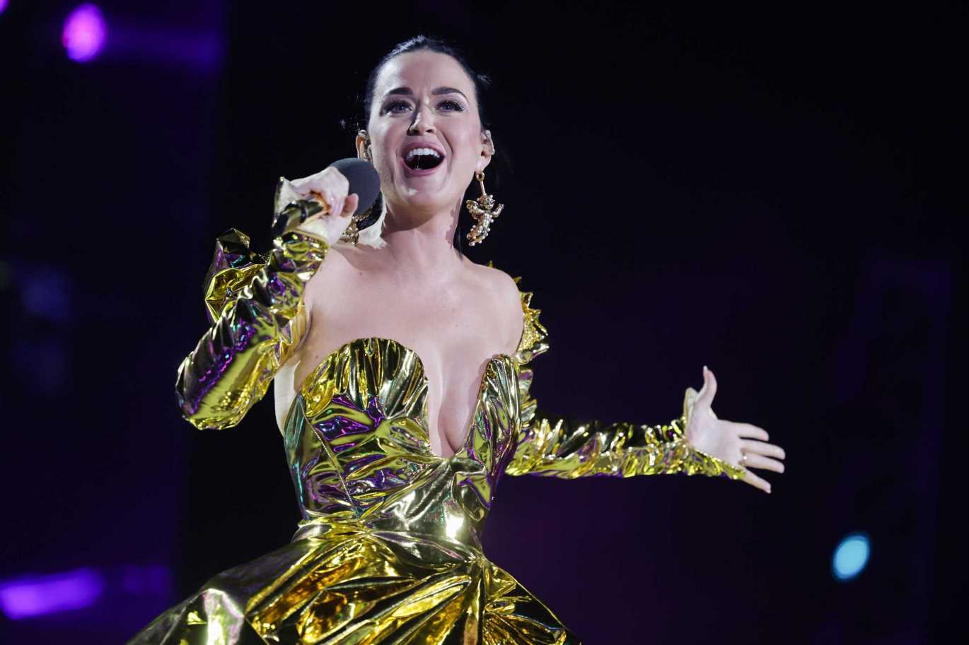 Katy Perry y vestido con el que homenajeó a Vivienne Westwood