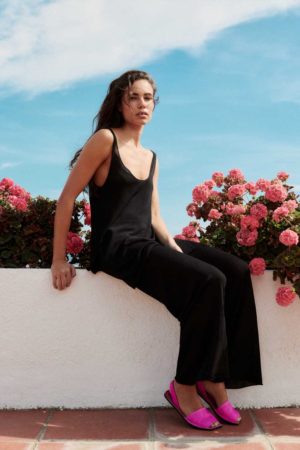 Zara x RIA Menorca: la nueva colección de abarcas que promete arrasar este verano