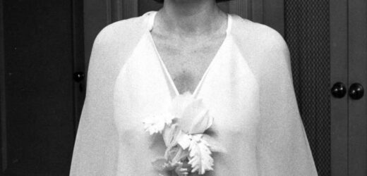 La capa y el vestido de 'novia' de Grace Kelly en 1974 están en Mango